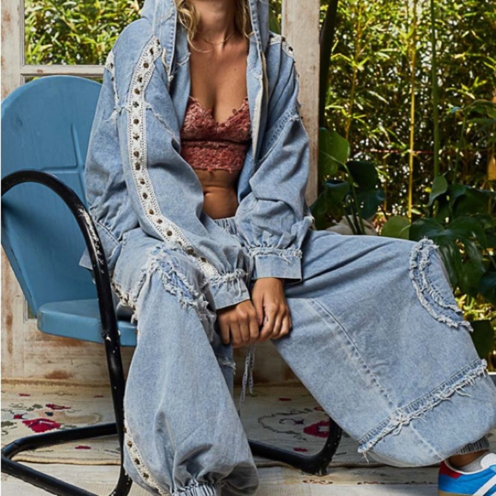 P52 POL Denim Jacket with Lace Details - Picture 4 of 6